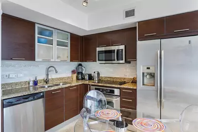41 SE 5th St #2008, Miami, FL 33131 - Photo 18