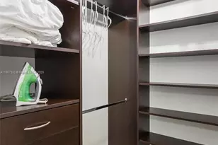 41 SE 5th St, Miami, FL 33131 - Photo 30