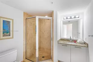 41 SE 5th St, Miami, FL 33131 - Photo 20