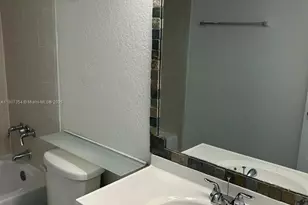 17500 NW 68th Ave, Hialeah, FL 33015 - Photo 12