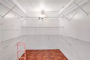 19412 NE 26th Ave, Miami, FL 33180 - Photo 18