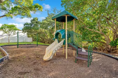 19412 NE 26th Ave #143B, Miami, FL 33180 - Photo 30