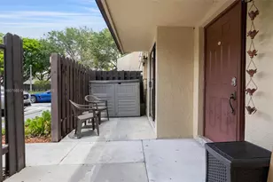 131 SW 97th Ave, Pembroke Pines, FL 33025 - Photo 30