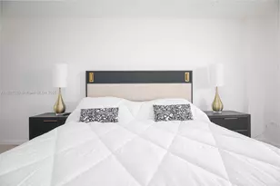 5555 Collins Ave, Miami Beach, FL 33140 - Photo 10