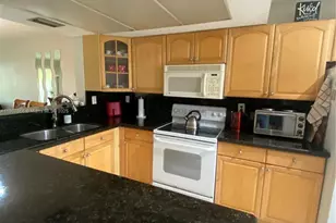 1945 SW 15th St, Deerfield Beach, FL 33442 - Photo 12