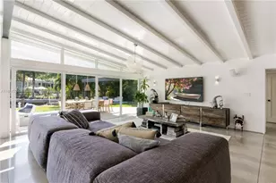 270 Island Dr, Key Biscayne, FL 33149 - Photo 2