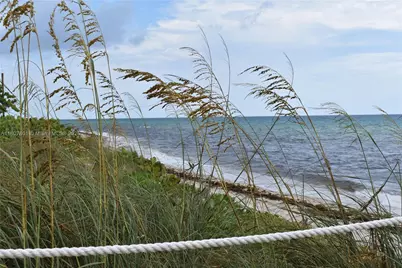 6365 Collins Ave #2110, Miami Beach, FL 33141 - Photo 36