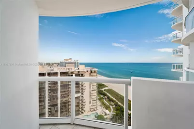 6365 Collins Ave #2110, Miami Beach, FL 33141 - Photo 12