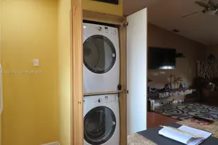 10017 W Okeechobee Rd, Hialeah Gardens, FL 33016 - Photo 8