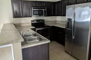22411 SW 88th Pl, Cutler Bay, FL 33190 - Photo 2