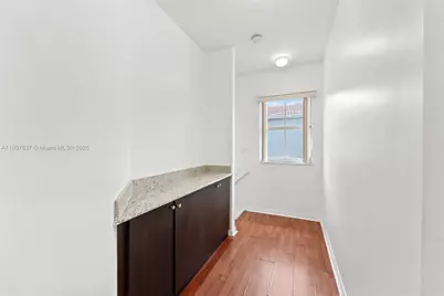 10819 NW 51st Ln, Doral, FL 33178 - Photo 12