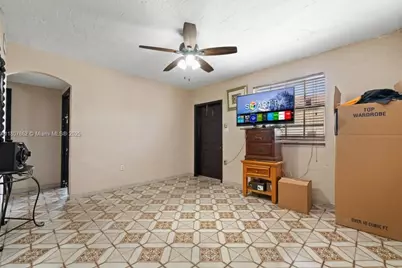 2655 NW 14th Ave, Miami, FL 33142 - Photo 2