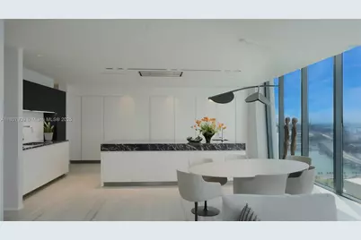 1000 Biscayne Blvd #3201, Miami, FL 33132 - Photo 10