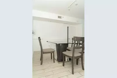 325 S Biscayne Blvd #1521, Miami, FL 33131 - Photo 6