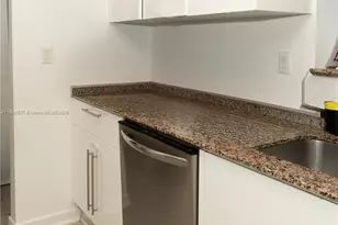 325 S Biscayne Blvd, Miami, FL 33131 - Photo 12