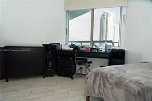 325 S Biscayne Blvd, Miami, FL 33131 - Photo 34