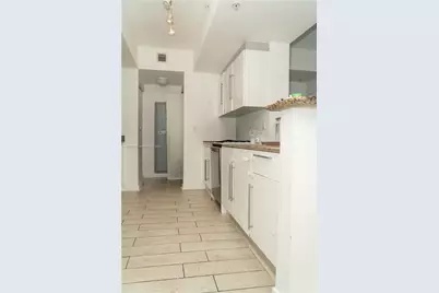 325 S Biscayne Blvd #1521, Miami, FL 33131 - Photo 8