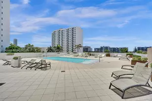 2751 S Ocean Dr, Hollywood, FL 33019 - Photo 40