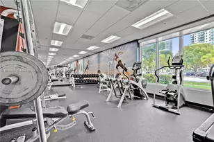 19390 Collins Ave, Sunny Isles Beach, FL 33160 - Photo 16