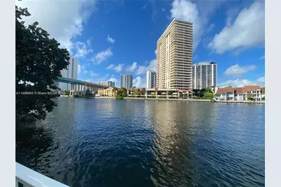 19390 Collins Ave #217, Sunny Isles Beach, FL 33160 - Photo 2