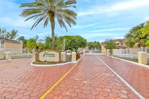 2288 SW 81st Ave, Miramar, FL 33025 - Photo 2