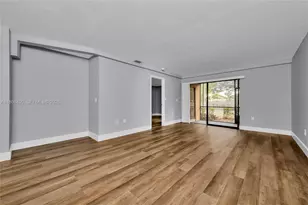 2288 SW 81st Ave, Miramar, FL 33025 - Photo 8