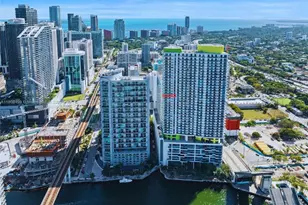 185 SW 7th St, Miami, FL 33130 - Photo 1
