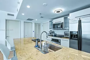 185 SW 7th St, Miami, FL 33130 - Photo 10