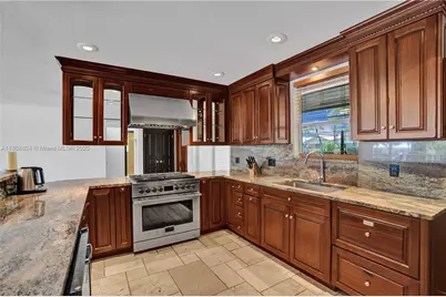 3100 NE 56th Ct, Fort Lauderdale, FL 33308 - Photo 12