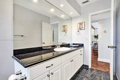 1245 Wiley St, Hollywood, FL 33019 - Photo 18