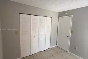 4705 NW 7th St, Miami, FL 33126 - Photo 6