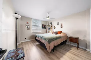 3401 N Country Club Dr, Aventura, FL 33180 - Photo 14