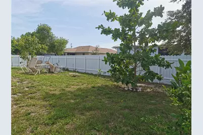 2116 5th Pl, Cape Coral, FL 33909 - Photo 28