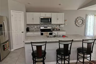 2116 5th Pl, Cape Coral, FL 33909 - Photo 10