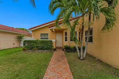10813 SW 158th Ln, Miami, FL 33157 - Photo 2