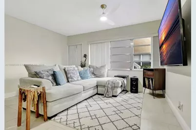 826 Twin Lakes Dr #18-D, Coral Springs, FL 33071 - Photo 4