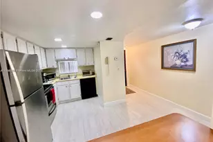 671 S Hollybrook Dr, Pembroke Pines, FL 33025 - Photo 1