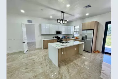 435 N Quebrada St, Clewiston, FL 33440 - Photo 2