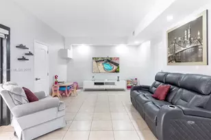 8900 NW 153rd Terrace, Miami Lakes, FL 33018 - Photo 16