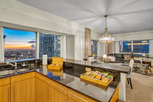 1435 Brickell Ave, Miami, FL 33131 - Photo 10