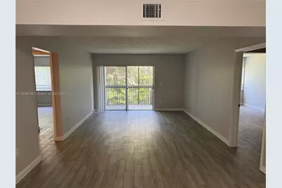 721 N Pine Island Rd #201, Plantation, FL 33324 - Photo 2