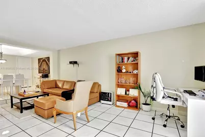 3660 Inverrary Dr #2X, Lauderhill, FL 33319 - Photo 8