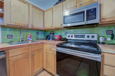 1770 NE 191st St #316-1, Miami, FL 33179 - Photo 30