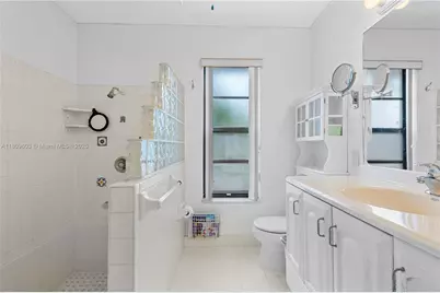 988 NW 110th Ave, Coral Springs, FL 33071 - Photo 18