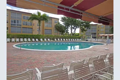 2861 Somerset Dr #107, Lauderdale Lakes, FL 33311 - Photo 16