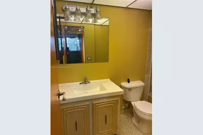 2861 Somerset Dr #107, Lauderdale Lakes, FL 33311 - Photo 8