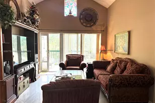 6276 NW 186th St, Hialeah, FL 33015 - Photo 12