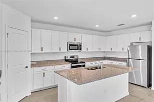 2033 SW Castinet Ln, Port Saint Lucie, FL 34953 - Photo 32