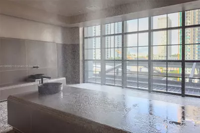 159 NE 6th St #3001, Miami, FL 33132 - Photo 38