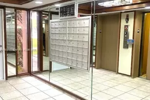 665 NE 195th St, Miami, FL 33179 - Photo 40